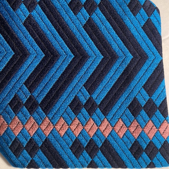 Like New Vintage 60s Textured Acetate Imported Necktie - Picture 5 of 12